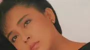 咖啡屋歌声停，为爱退隐终离场，最后一场成绝唱