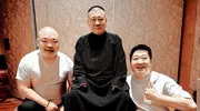 德云社张鹤伦发照片，五天三场大演出，全国到处跑，节日也闲不住