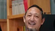 三宝上综艺这事，看得人真想钻地缝。当年那个风度翩翩的音乐才子