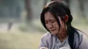 假哭就别演戏！热依扎一出手，带来教科书式“落泪”，琼瑶说对了