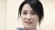 未婚未育单身至今，却有男人陪伴了她20年，俞飞鸿才是人间清醒