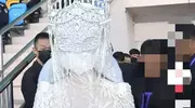 旺仔小桥蒙面演唱会，歌曲翻唱票价堪比一线明星，脸照被扒