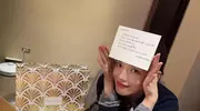 舒淇晒照庆49岁生日，冯德伦为其做长寿面，她无儿无女幸福又年轻