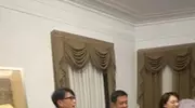 王冠带圈外老公参加生日宴，正脸被意外曝光，有夫妻相不帅但踏实