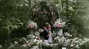 热搜第一！“霉霉”订婚：你的英语老师和体育老师要结婚了