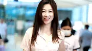 朱珠机场生图，两个小酒窝充满韵味
