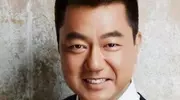 演员董勇：离婚后坚决不再婚，却在45岁被嫂子逼迫”相亲娶娇妻