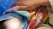 35岁女星官宣生女，未出月子就进组拍戏，没恢复还狂减肥，好拼啊