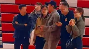 邓超孙俪看儿子比赛，14岁等等不输小鲜肉，双手叉腰颇具大将之风