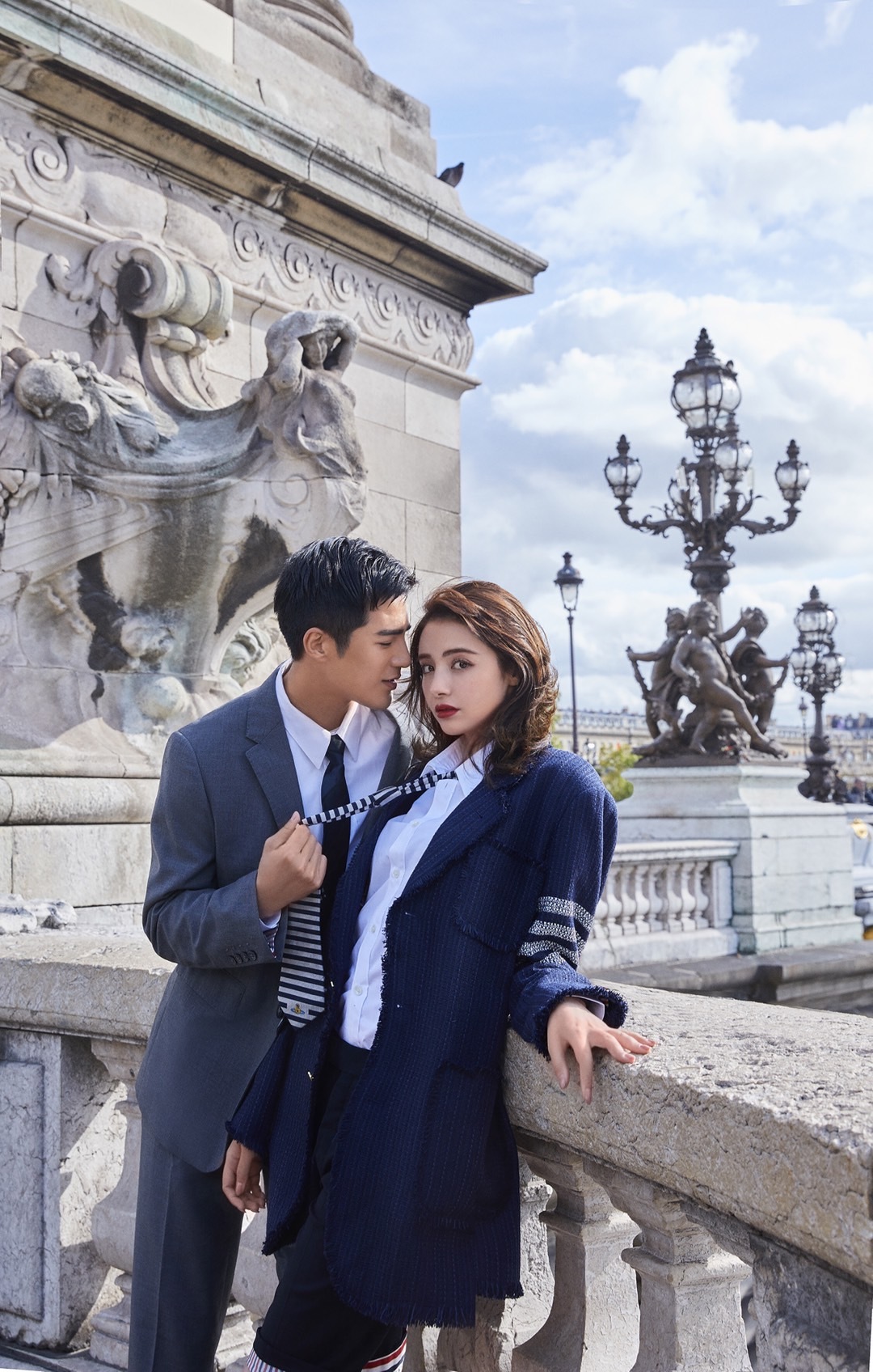 姜潮麦迪娜巴黎大片曝光英伦学院风甜蜜暴击