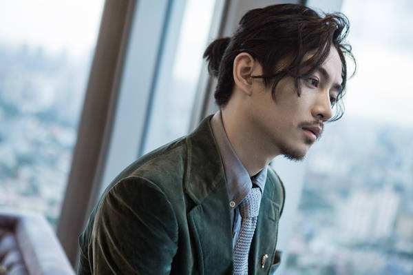 如影随心里老版陈晓像极了邓超这是要开启大叔路线了