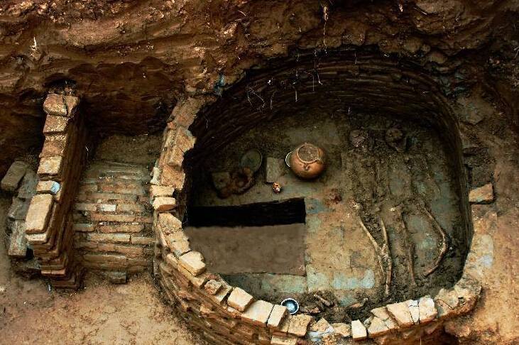 考古人员往往找不到古墓为什么盗墓贼挖一个准原因在这里