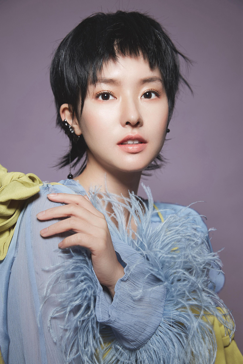 陈语安短发造型亮眼清爽俏皮似精灵