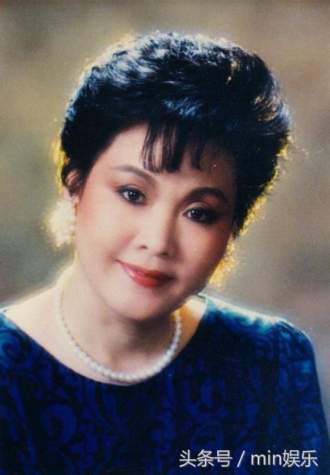 张也与李谷一同台春晚多年竟是母女关系网友瞒得真好