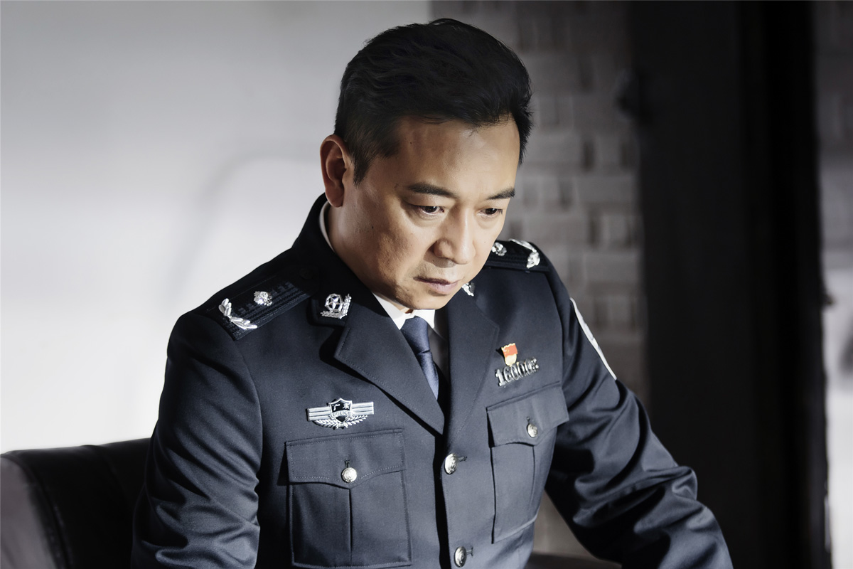 破冰行动张晞临为贴近角色减肥10公斤