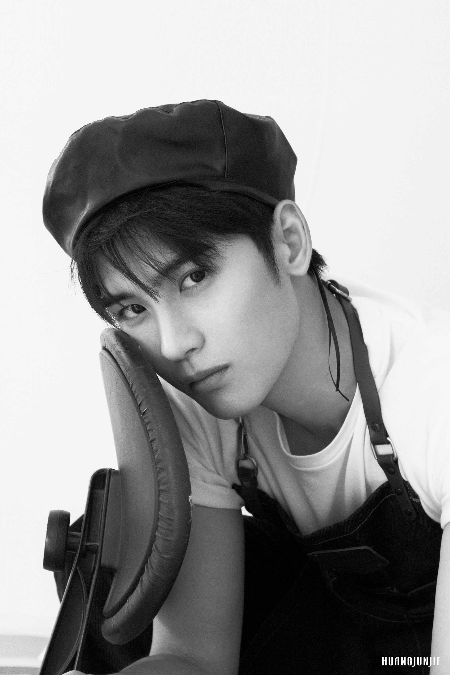 盗墓笔记重启官宣张起灵新人黄俊捷成史上最年轻小哥