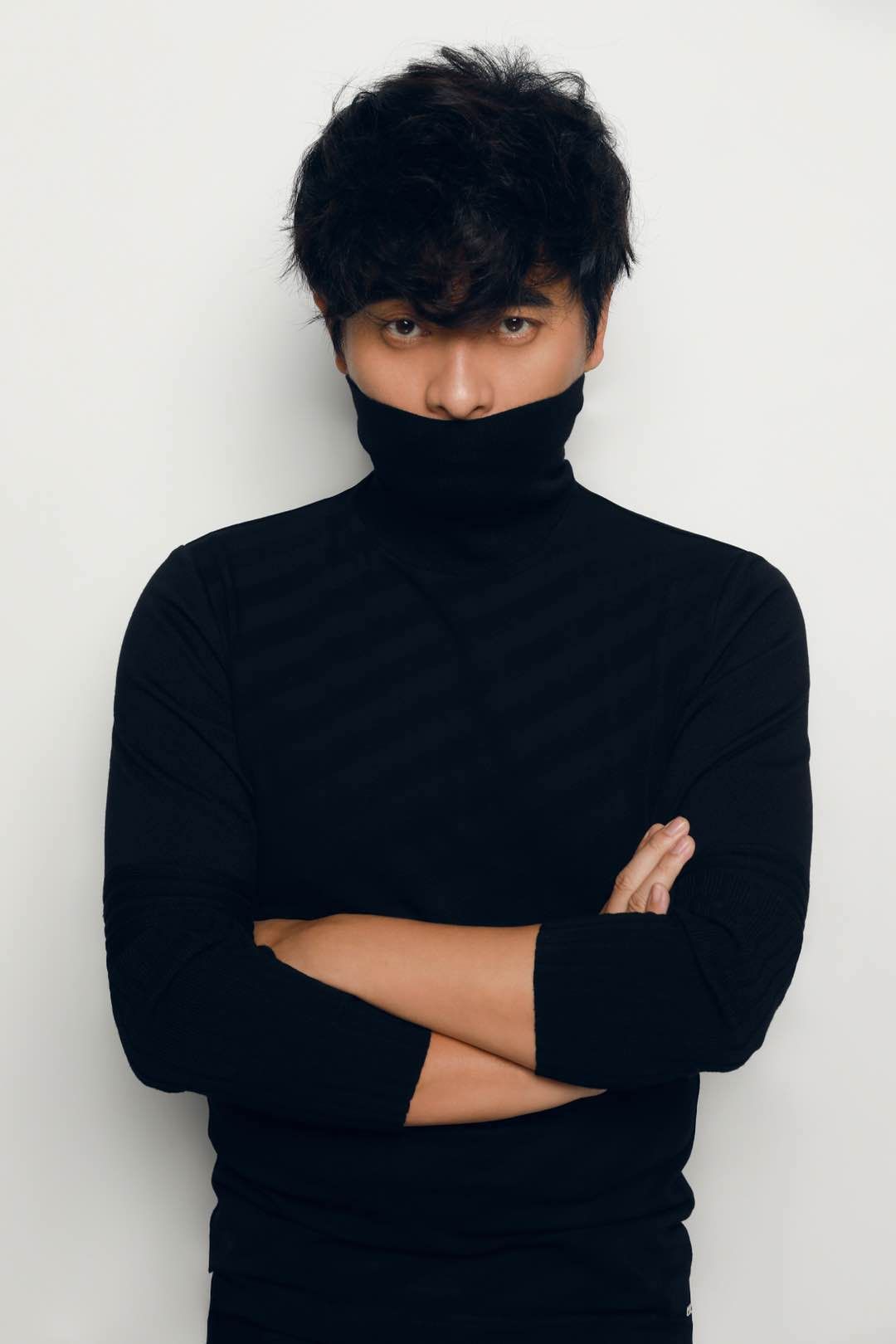 陈龙黑色针织秋装写真曝光 诠释风度与温度兼得的气质穿搭