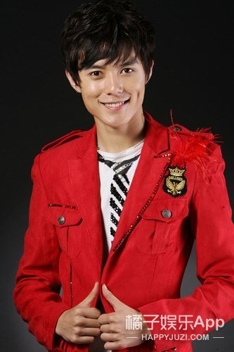 还记得铠甲勇士里的西钊吗他现在长这样啦