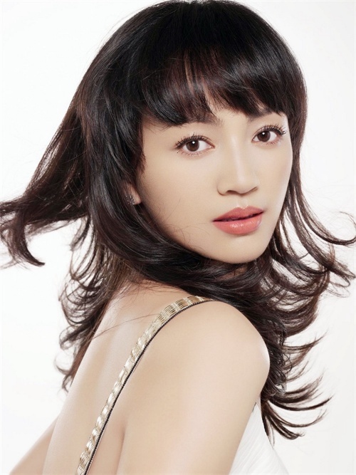 颜值很低的三线演员,嫁给华谊总裁身价上亿,掌管半个娱乐圈