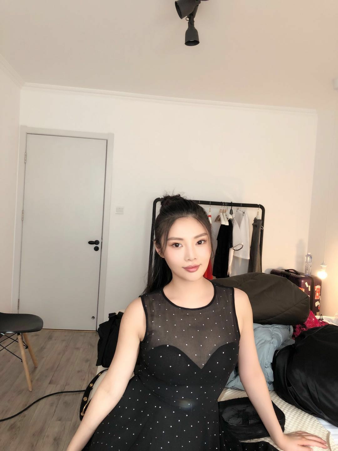 大嫂徐冬冬日常生活照曝光肤白貌美似邻家女孩