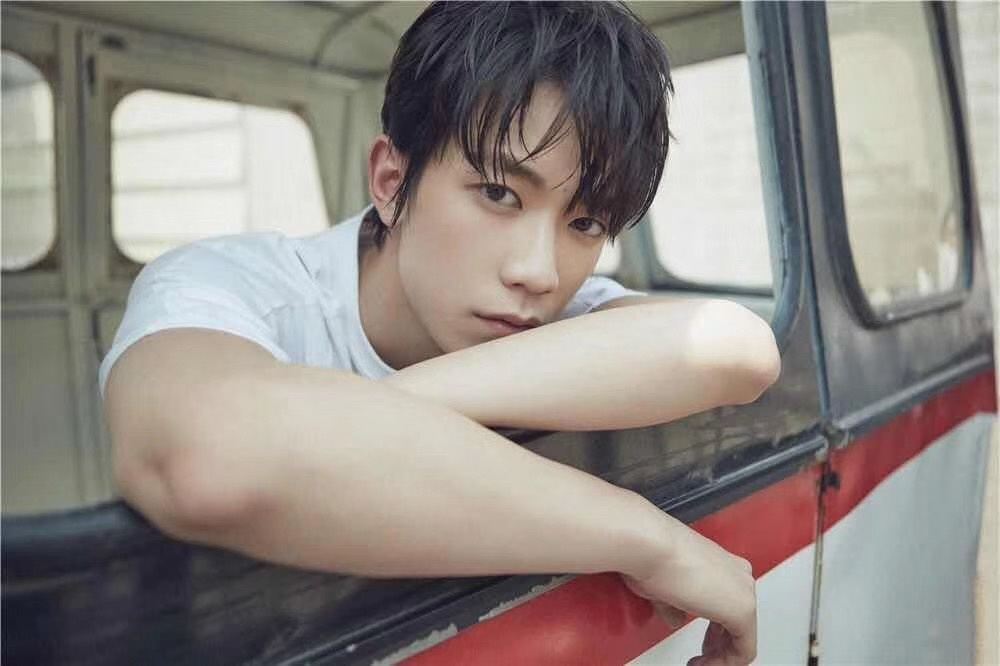 yg首位中国艺人王一钧出道 历经沉淀,见证崛起 - 360娱乐,你开心就好