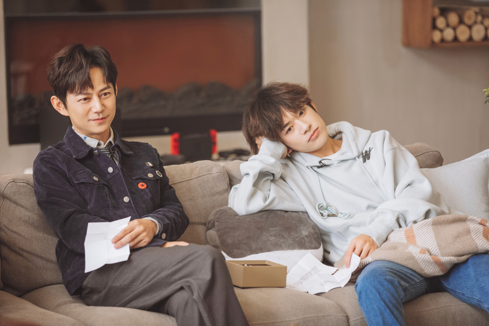 朋友请听好何炅遭遇张新成耿直提问易烊千玺分享记台词方法