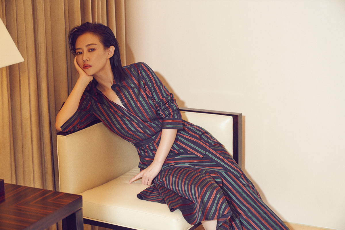 谭卓出席品牌活动 "高贵妃"现代装气场全开