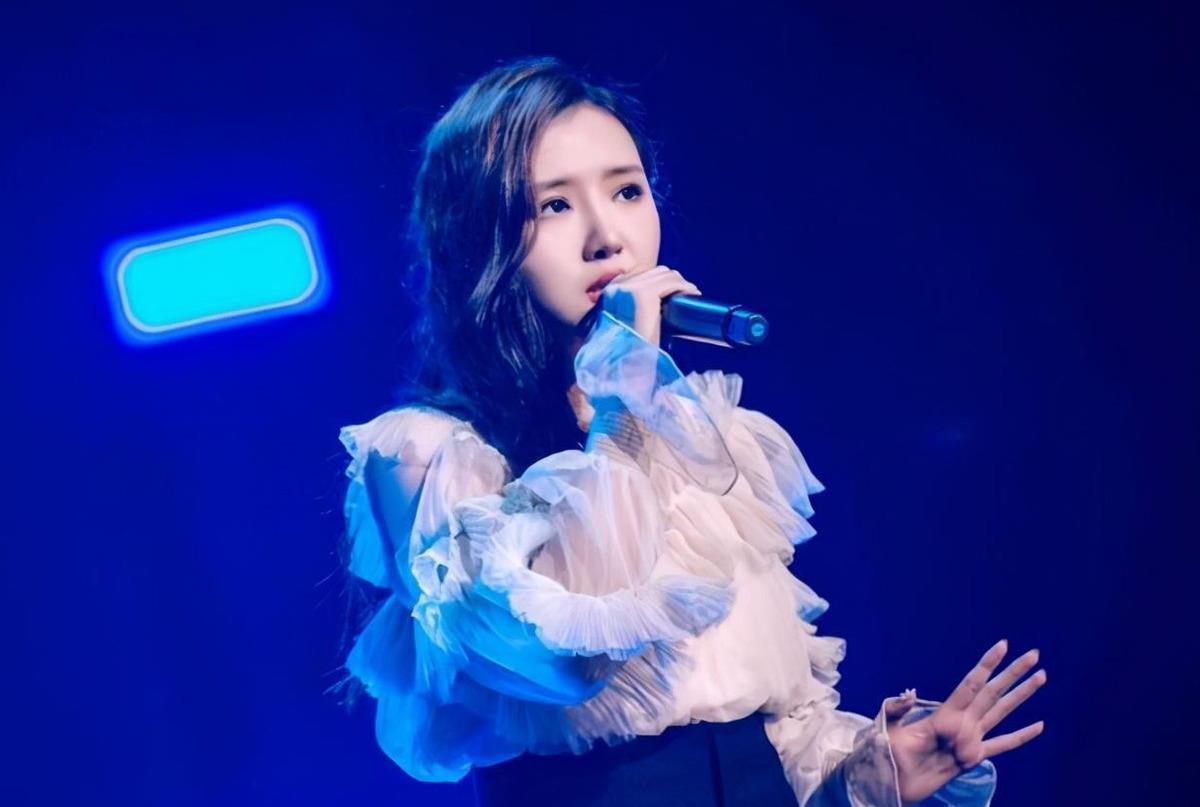 好声音 惊现 明星选手 导师装作不认识 只有一人为她转身 360娱乐