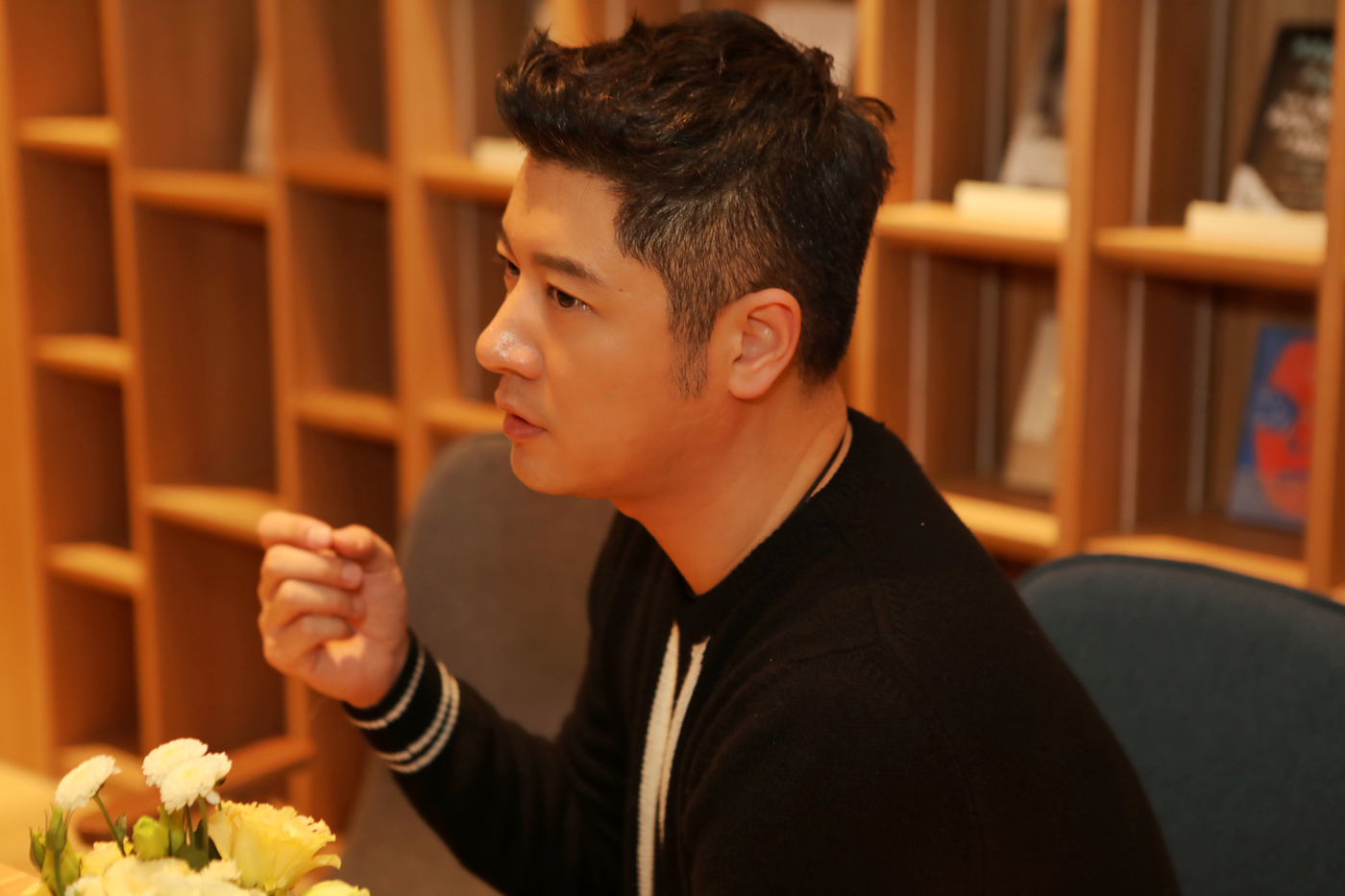 任重宛平城下厦门签售会人气火爆暖心准备神秘礼物送粉丝