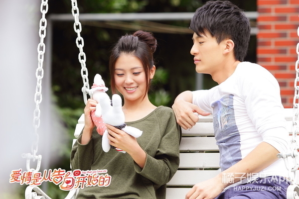 还记得翻滚吧蛋炒饭里的关小舒吗她现在长这样啦