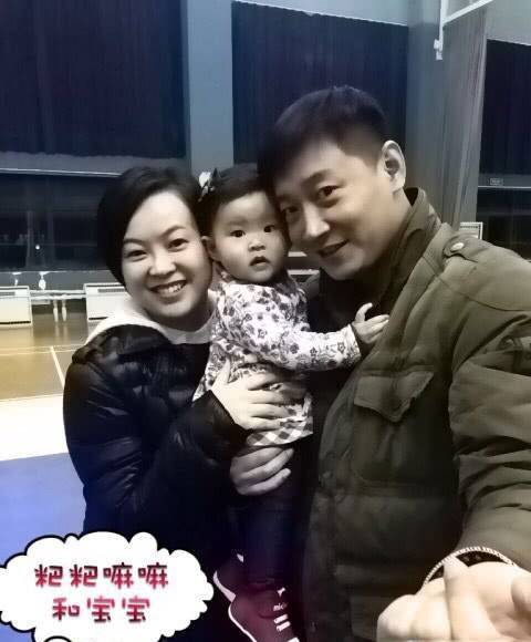 曾比张晋还帅36岁最红时退出娱乐圈今44岁把圈外老婆宠上天