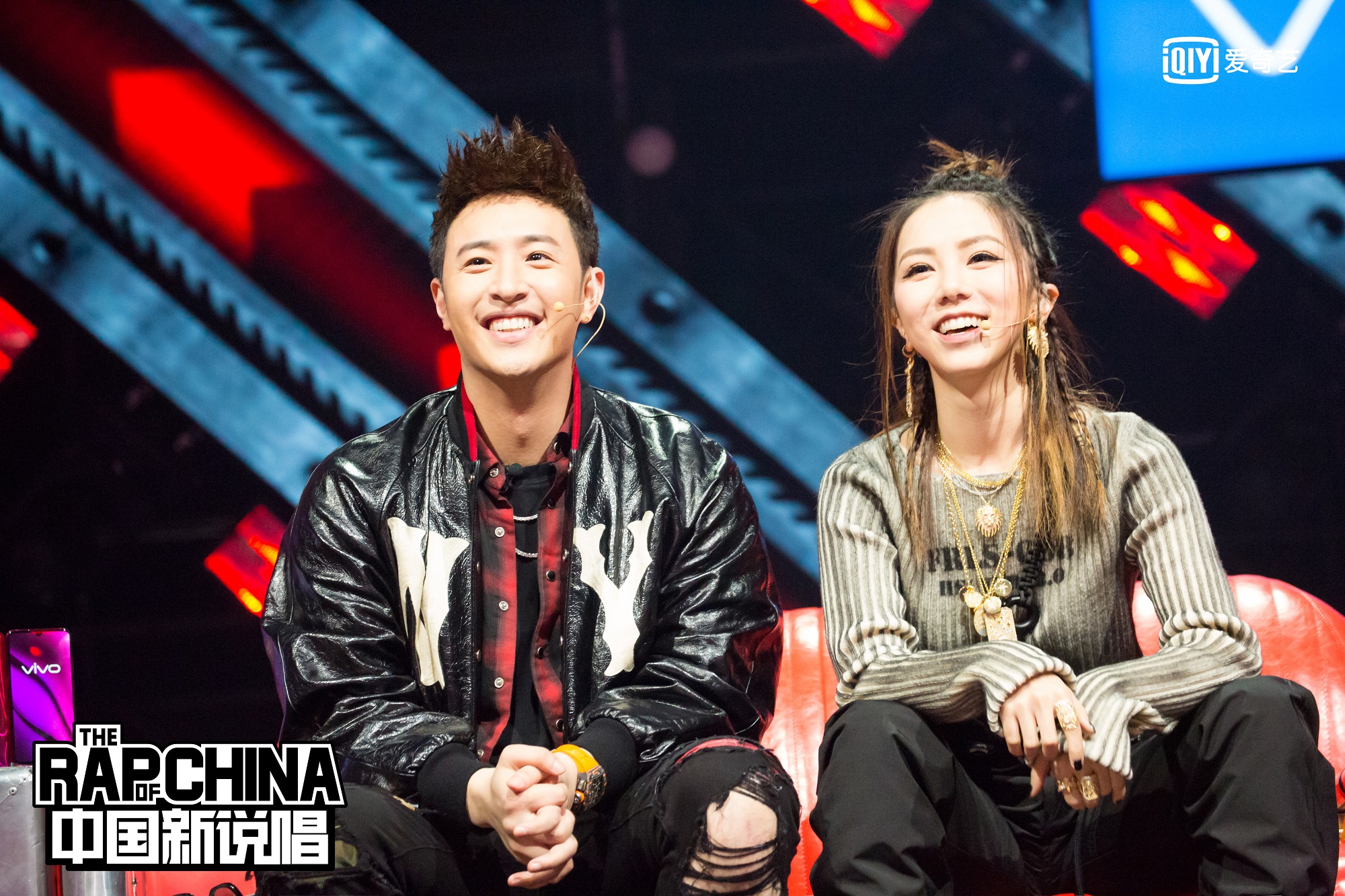 中国新说唱艾热备5首金曲欲霸场rapper为进总决赛疯狂厮杀