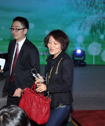 赵健因离婚进行夫妻财产分割,将所持唐德影视股份的六成划到前妻陈蓉