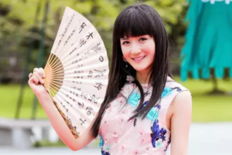 谢娜拒绝带弟弟出道，一番话很有道理！网友：赤裸裸打脸范冰冰
