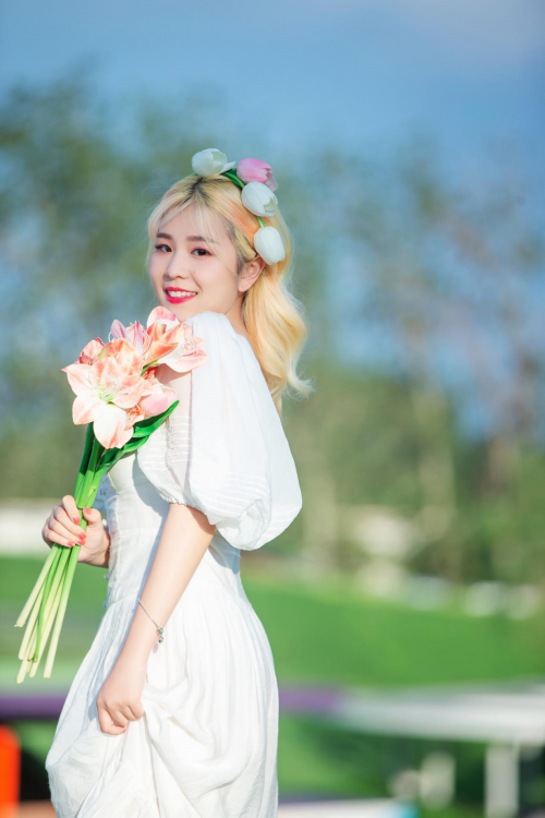 上线吧华彩少年热血开播宝藏女孩王玥上线