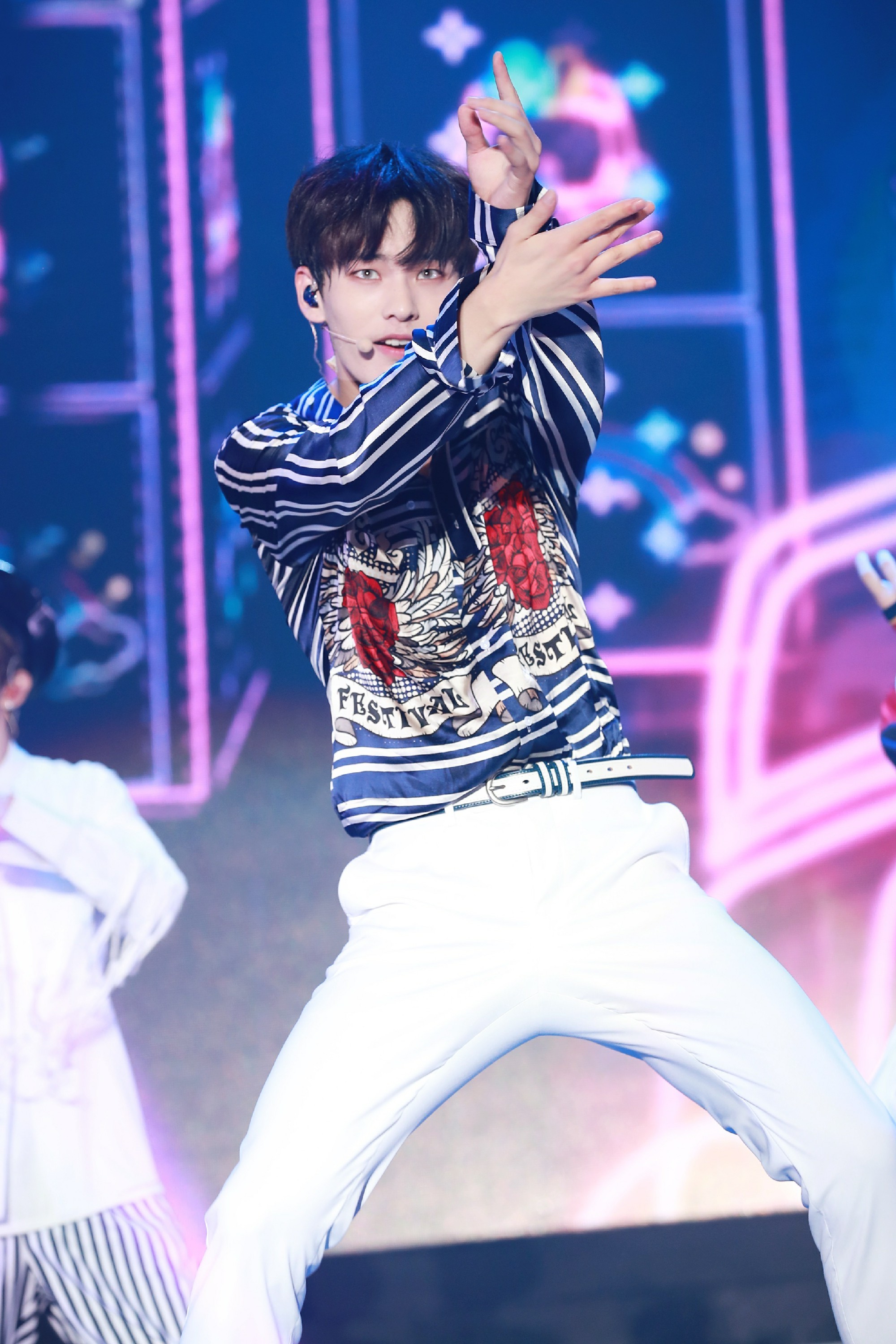 unine杭州fm姚明明暖心回应粉丝应援