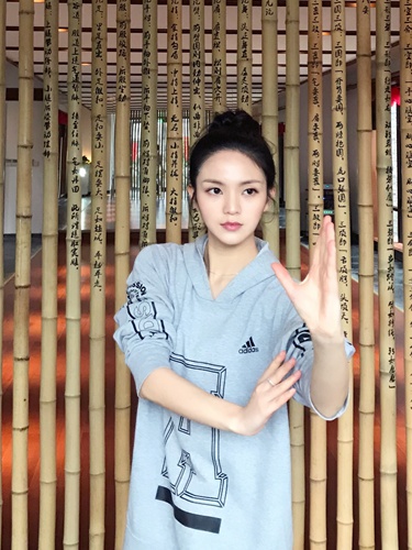 功夫小花彭天颖颜好武功高实力代言武术文化品牌