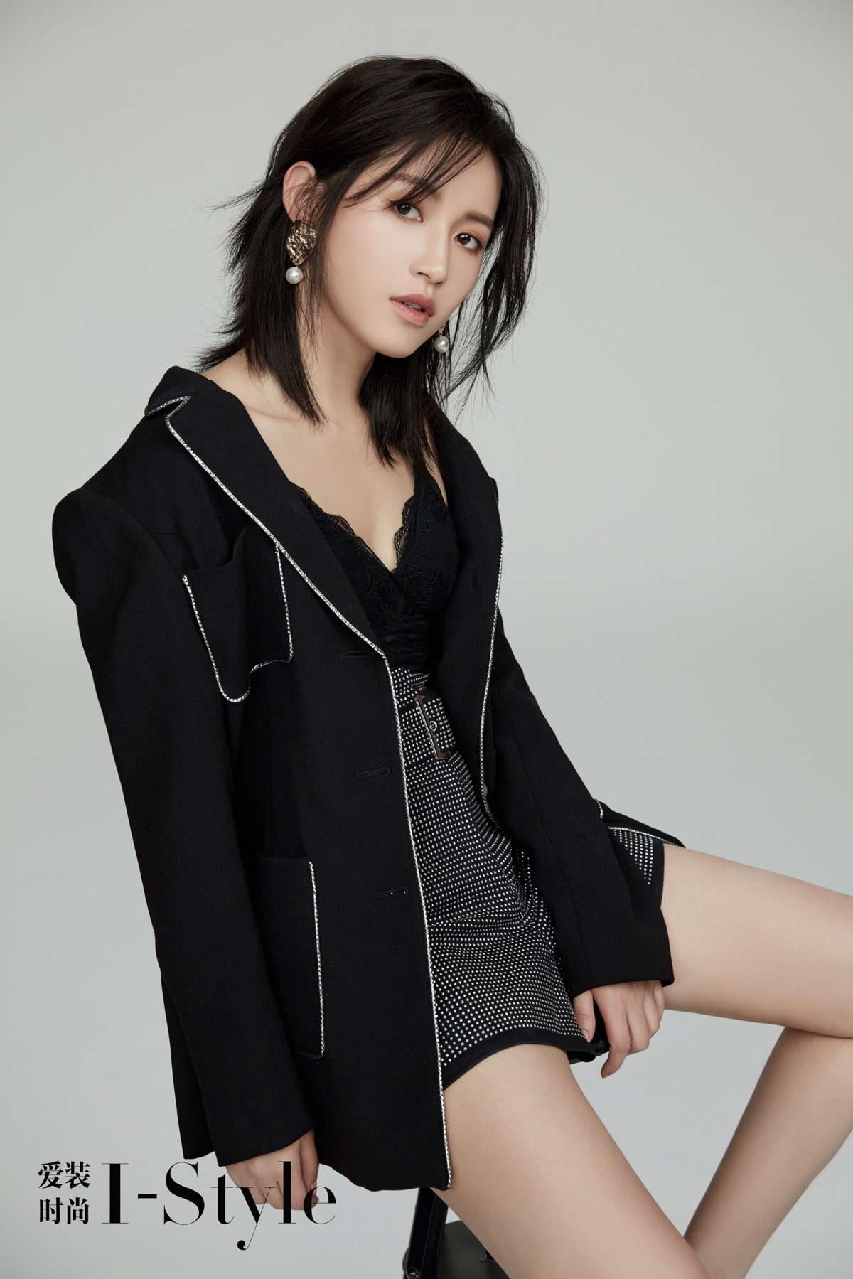 苏青杂志解锁多种风格 精致简约时尚表现力十足 眼界,放眼世界