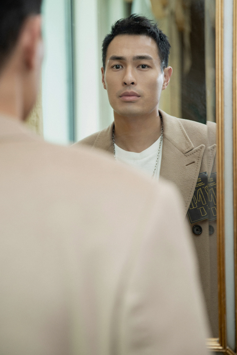 杨祐宁出席活动自拍亲民 运动型男暖力十足 -- 眼界，放眼世界
