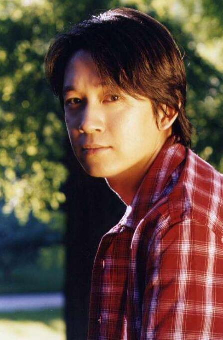 潘粤明三下巴告诉大家人设再好的男星发胖了照样会被叫油腻男