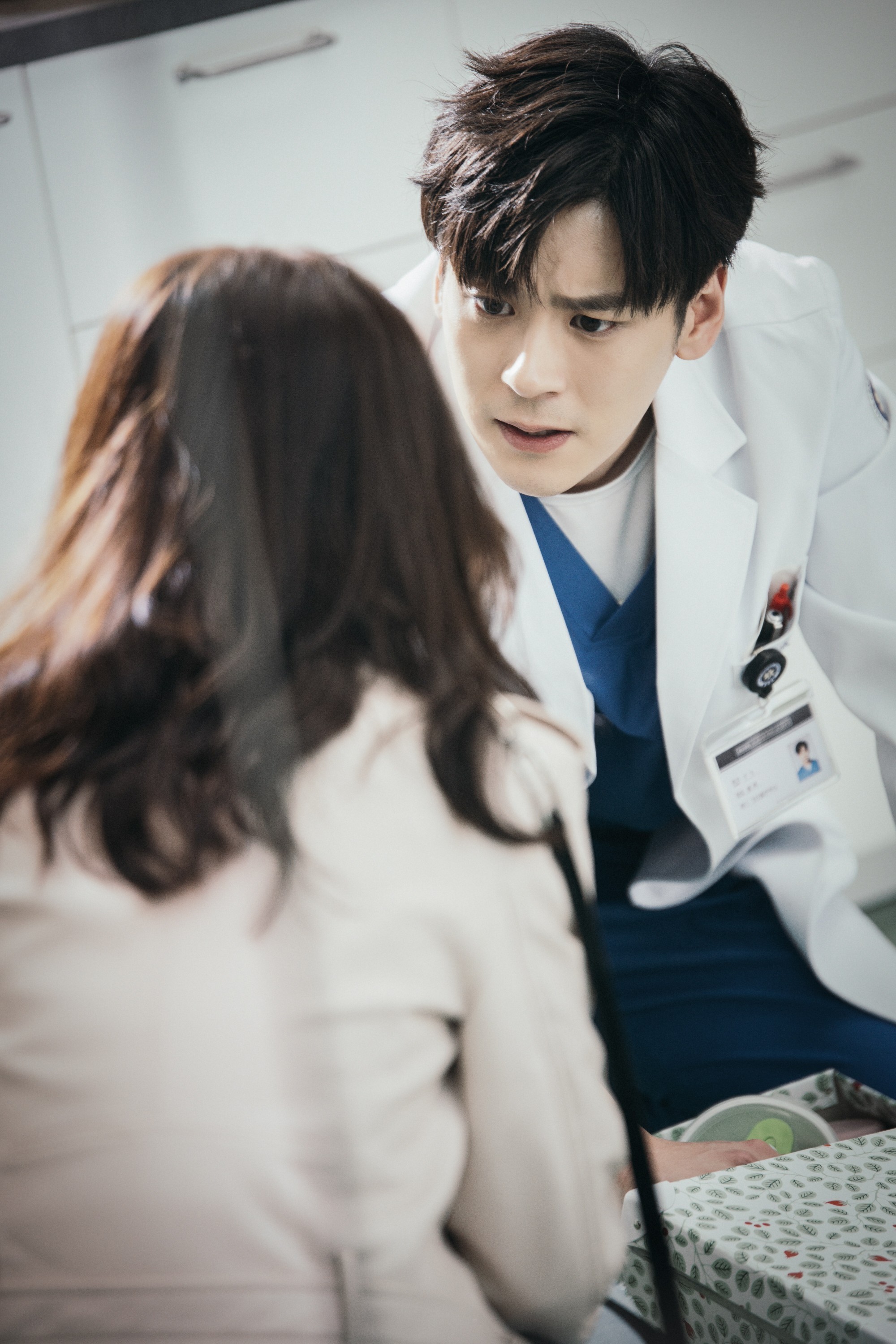 魏哲鸣极速救援湖南卫视开播高冷医生竞速死神