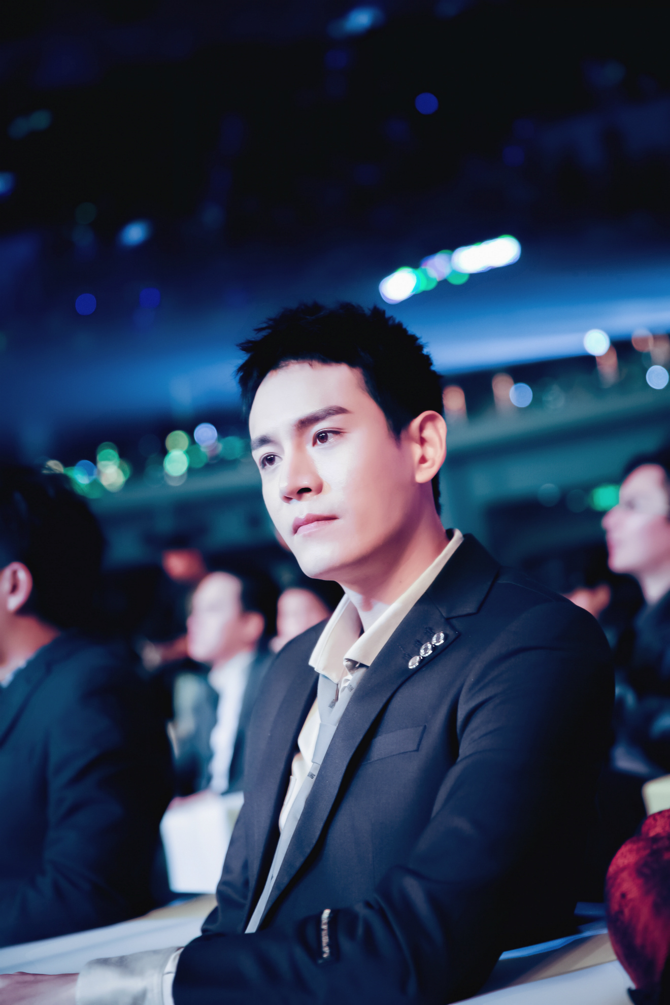 丝路凝聚力盛典 经超解锁年度观众喜爱男演员奖 - 360娱乐,你开心就好