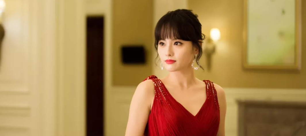 蛇精脸耍大牌不合影嫁了个好老公刚复出就被骂上热搜