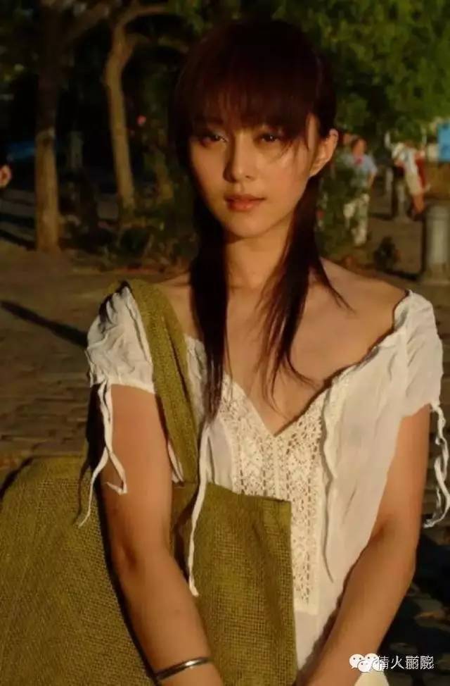 范冰冰15年前和郑爽一样瘦?我们眼睁睁看着她任性地胖起来!
