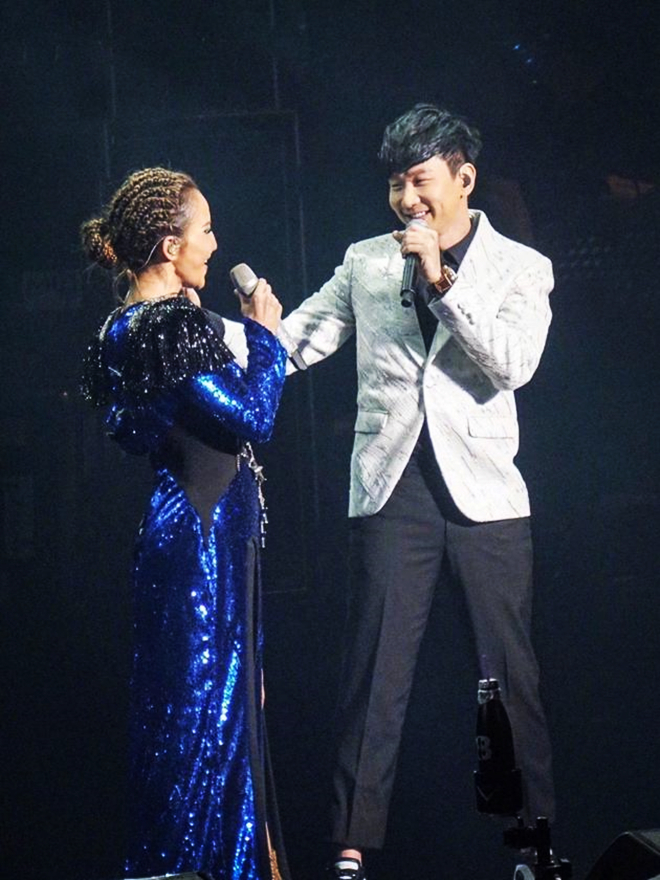 李玟帮粉丝催林俊杰结婚,这次的演唱会他总算说出心里话了