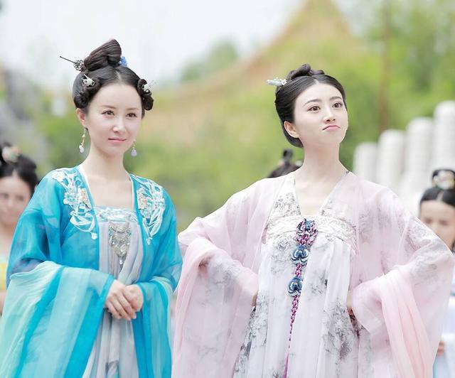 刘亦菲景甜佟丽娅陈红杨蓉杨颖张钧甯贾静雯唐装造型谁最惊艳