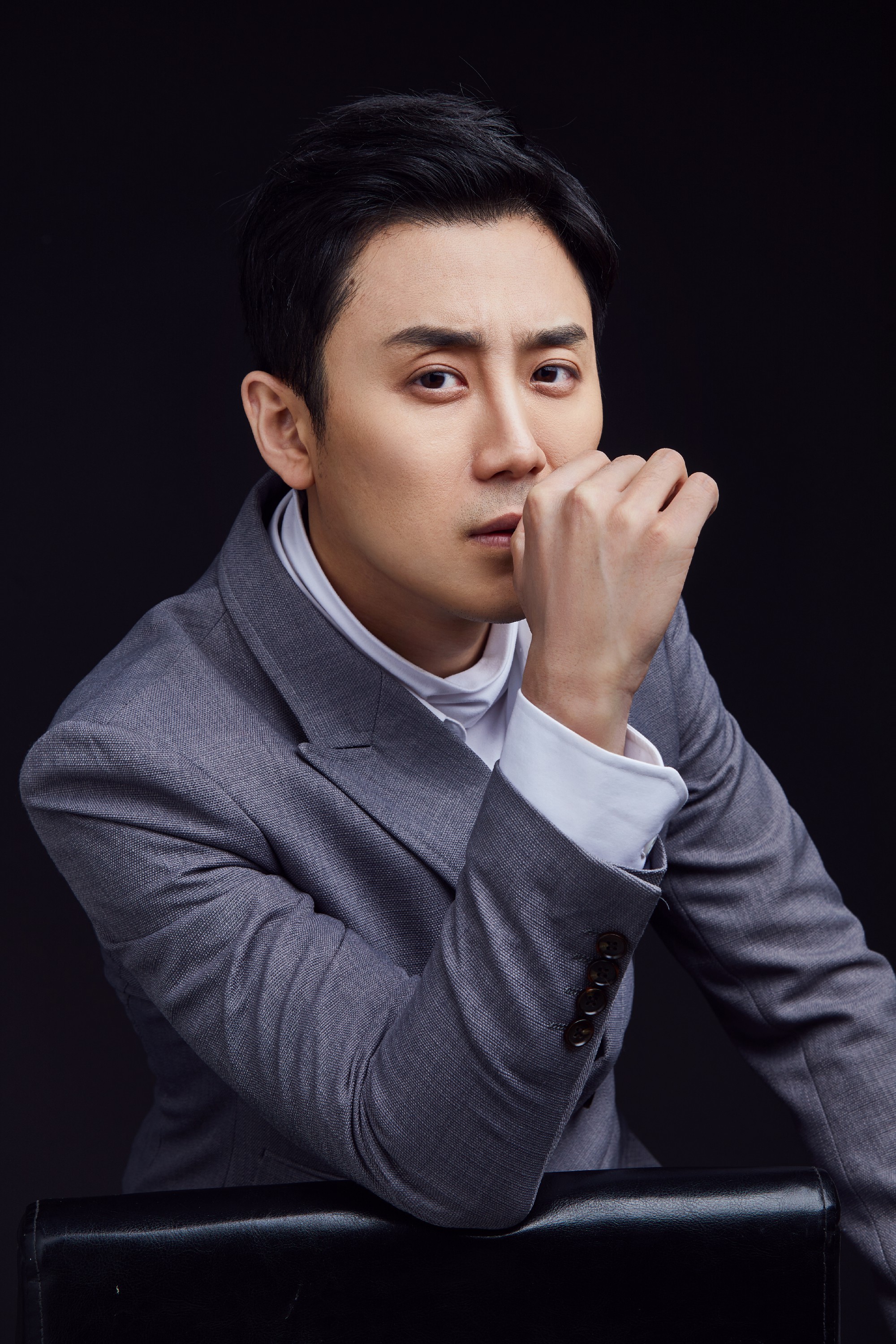 剑王朝阎行一演李云睿大将风范书写快意江湖