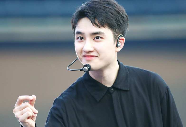 都暻秀前脚准备入伍,后脚exo五巡官宣