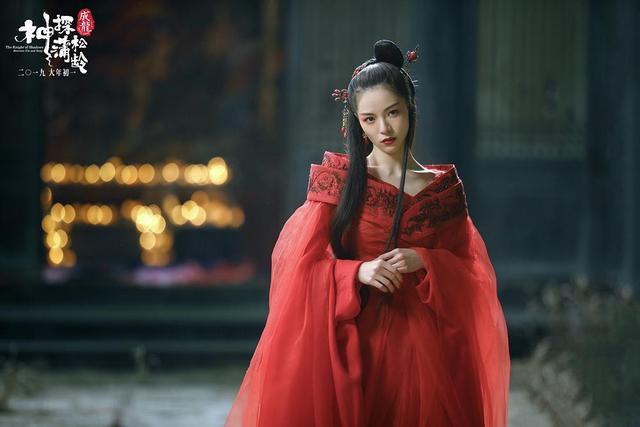 钟楚曦发文否认打人baby合力辟谣？ 这是什么女星高情商友情剧？