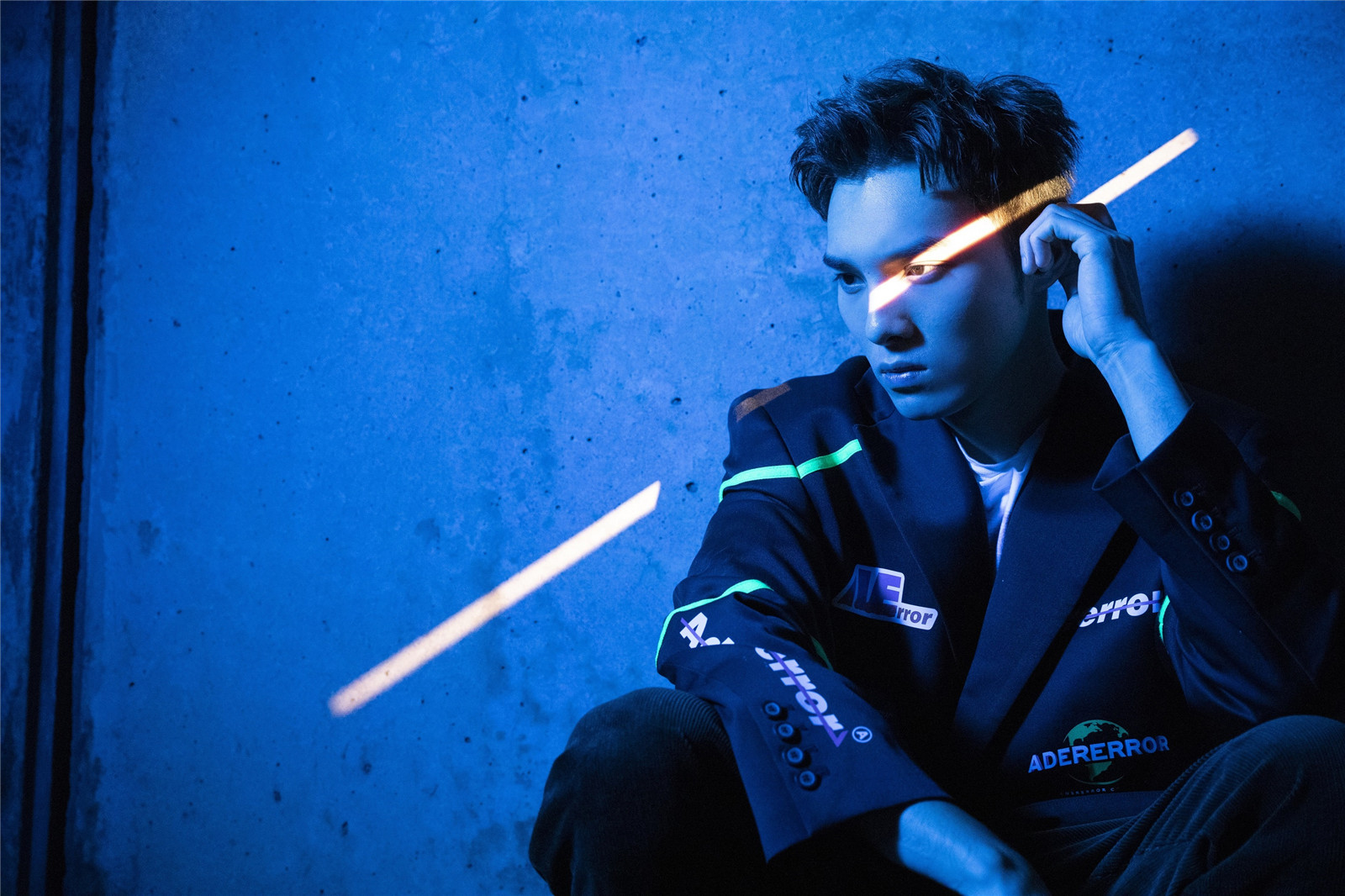 黄伟晋三十而立进击歌坛首张个人唱作ep背光旅行生日发行